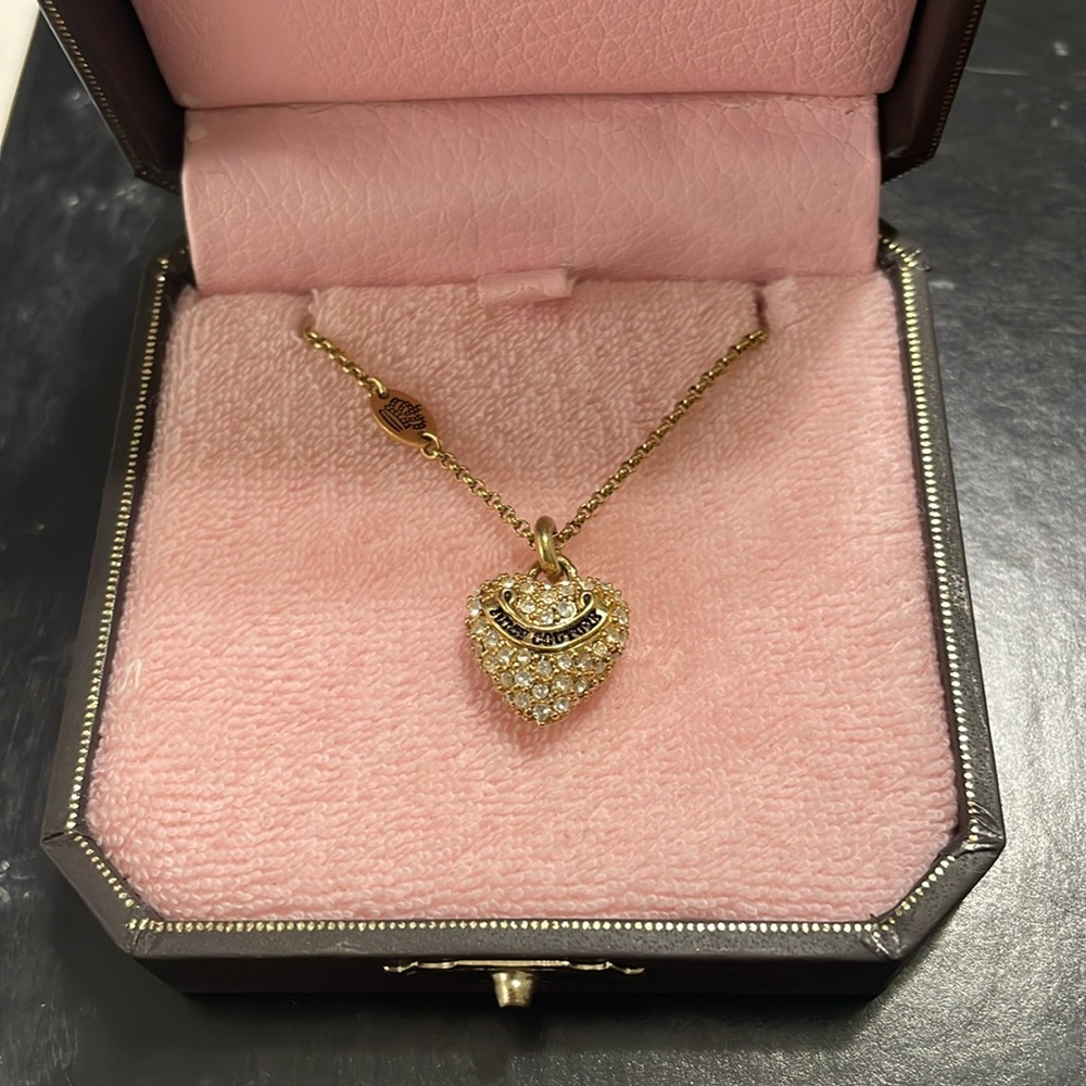 Juicy couture Dainty gold heart pendant necklace